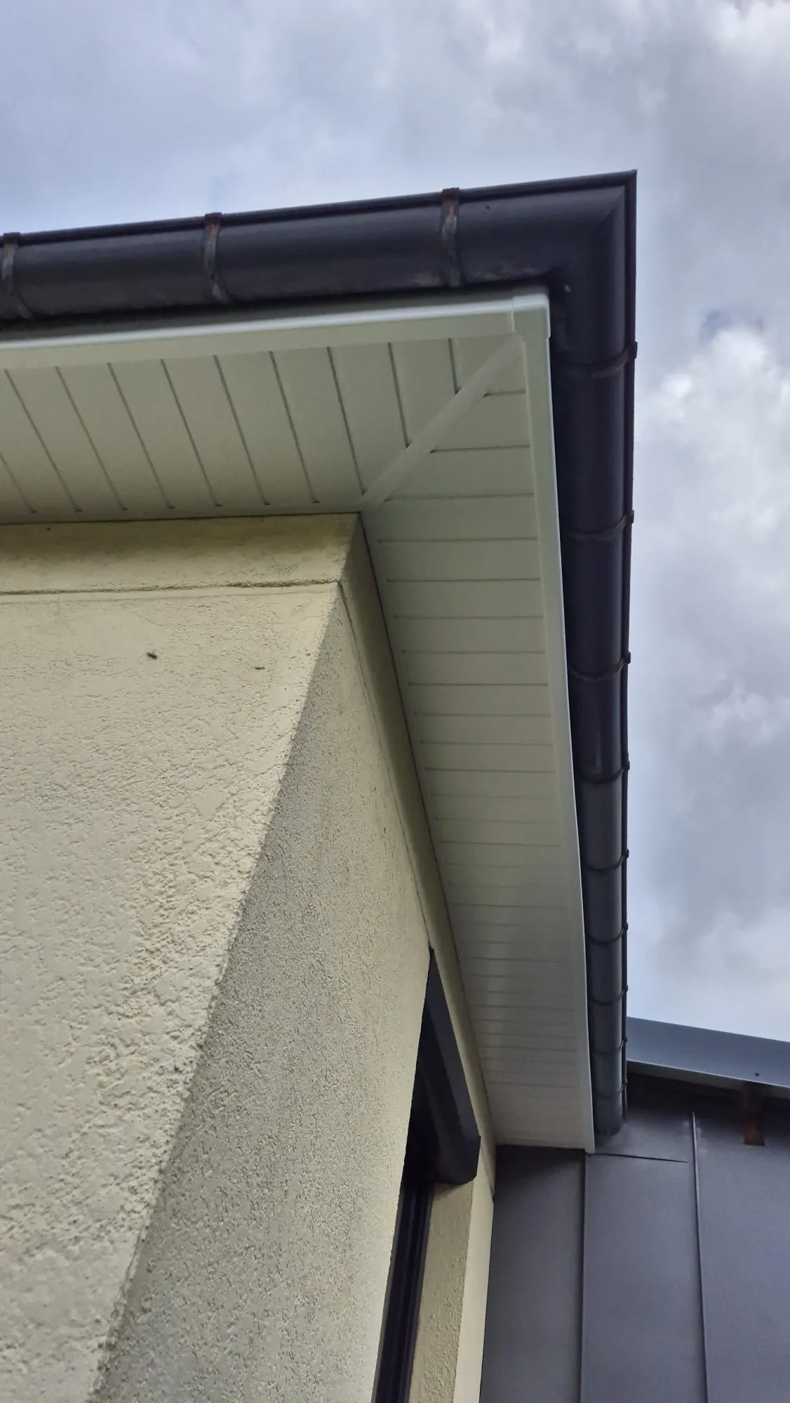 Pose couverture PVC bac acier Rouen par Bogey Rénovation